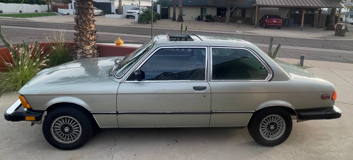 Bmw-320i-1982-custom-3