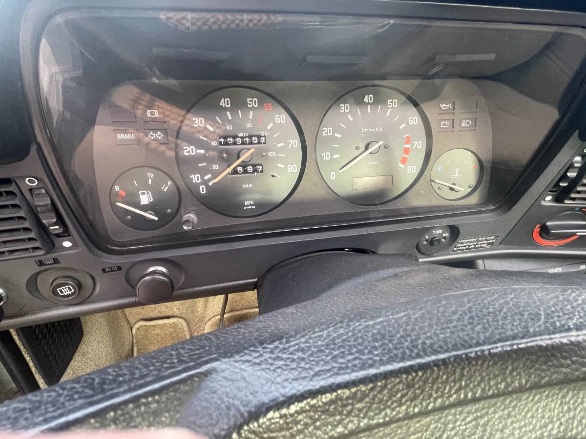 Bmw-320i-1982-custom-5