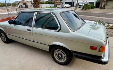 Bmw-320i-1982-custom-7