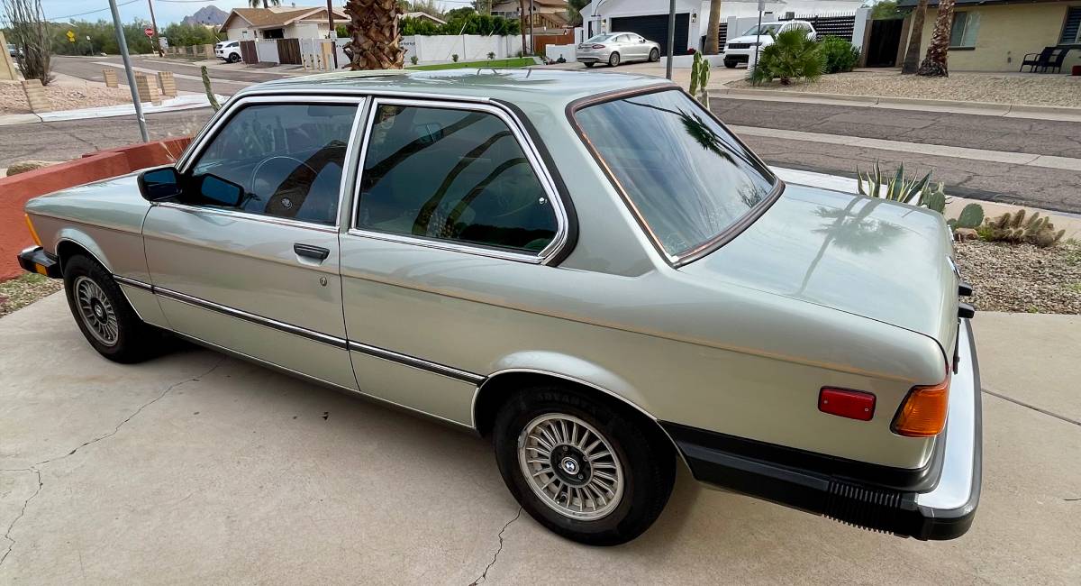 Bmw-320i-1982-custom-7