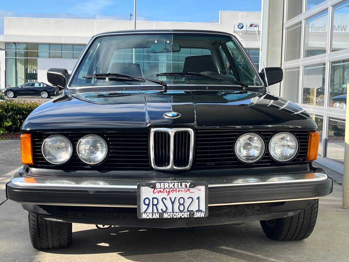 Bmw-320i-1983-black-5