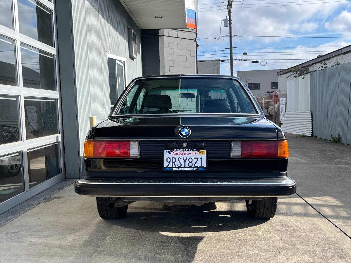 Bmw-320i-1983-black-7