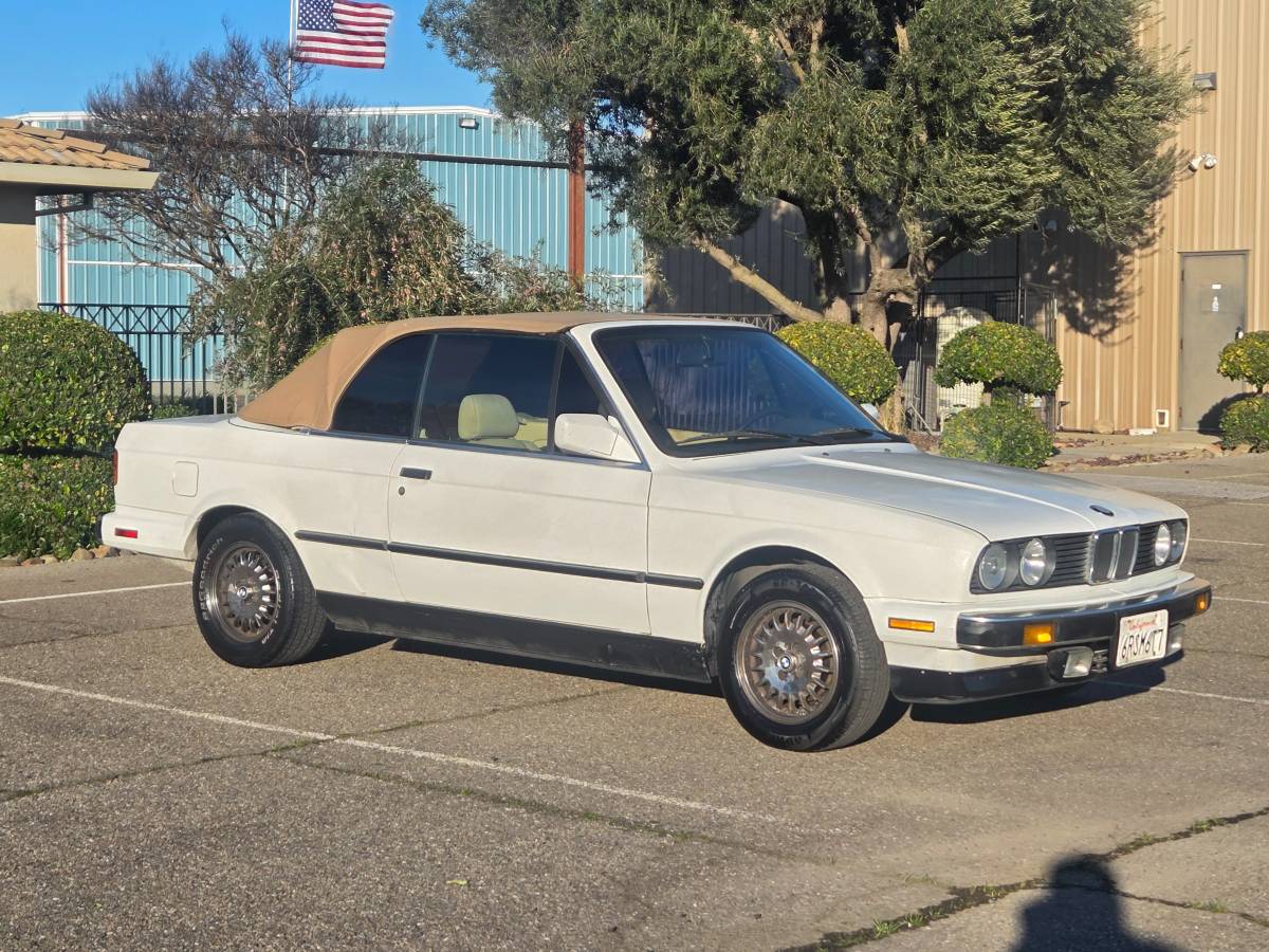 Bmw-325i-convertible-1989-white-1