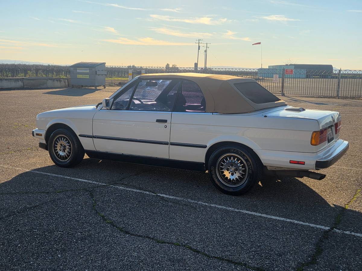 Bmw-325i-convertible-1989-white-2