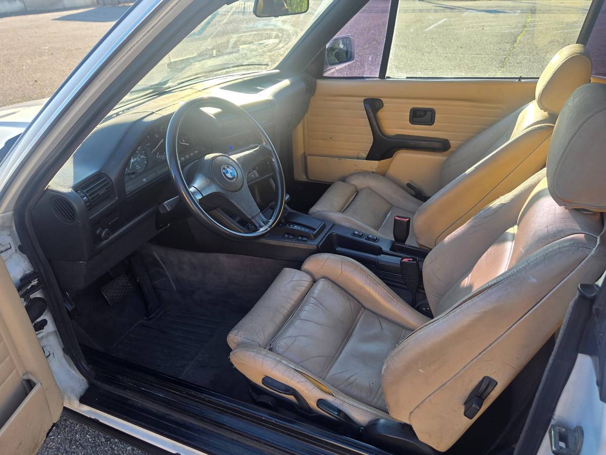 Bmw-325i-convertible-1989-white-4