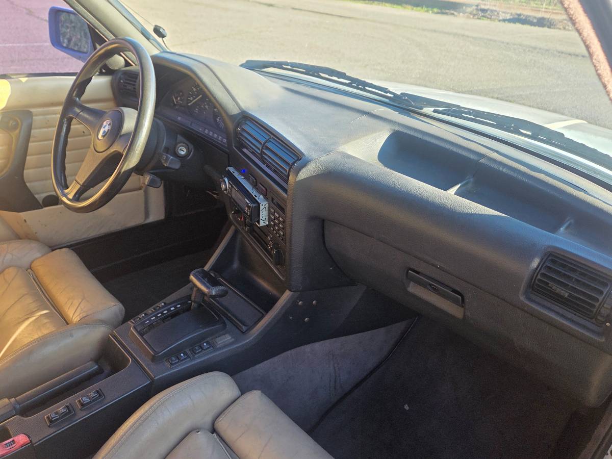 Bmw-325i-convertible-1989-white-8