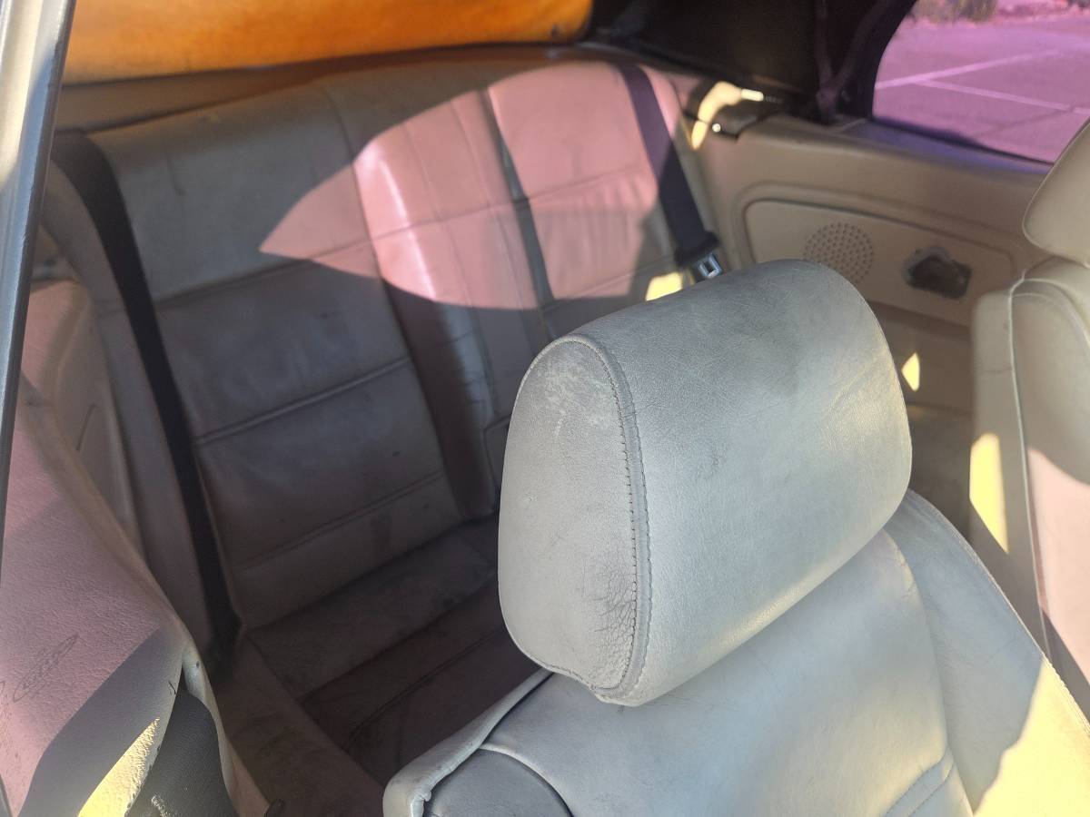 Bmw-325i-convertible-1989-white-9