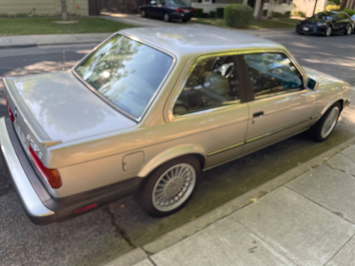 Bmw-325is-1987-1