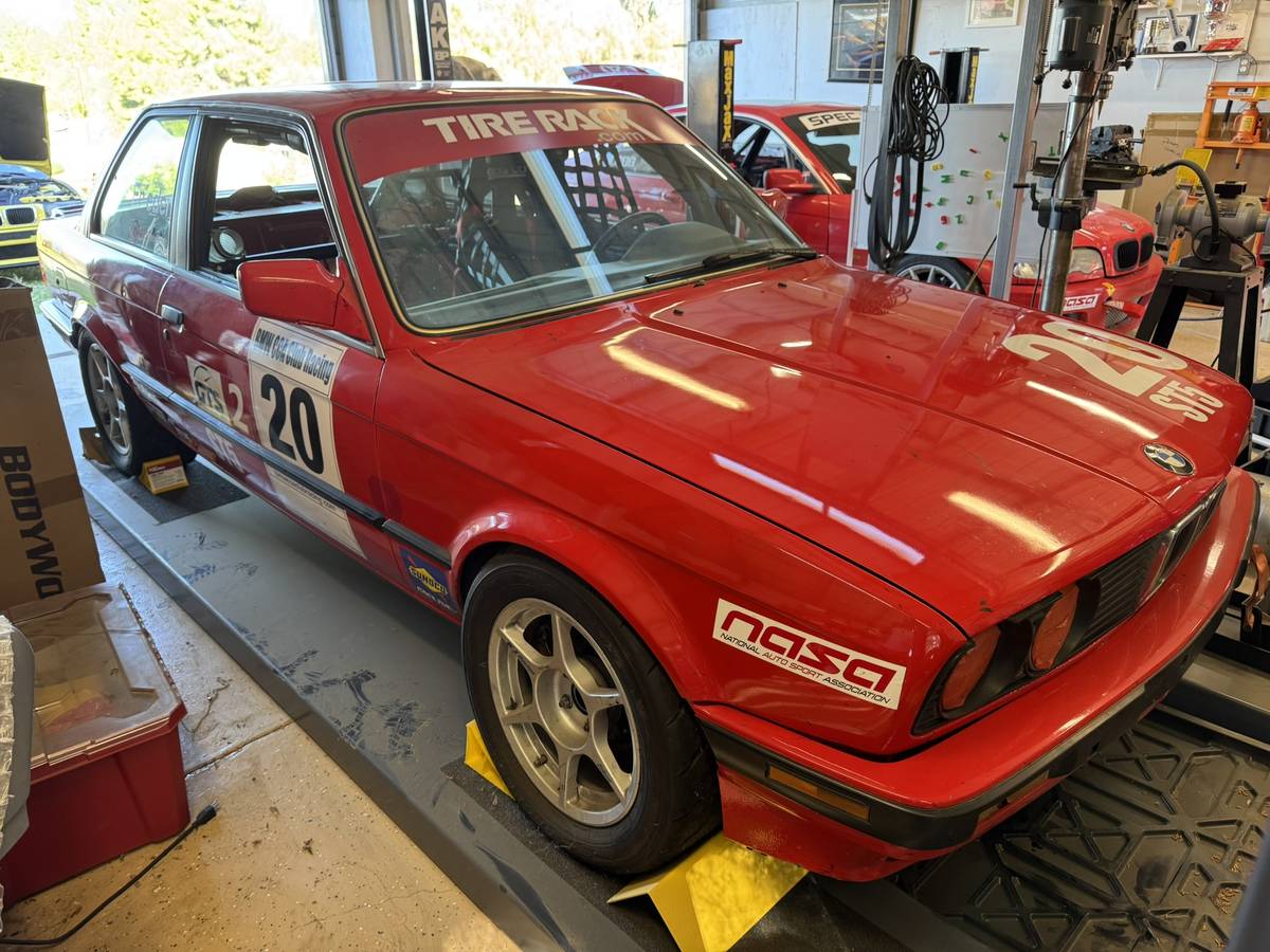 Bmw-325is-1989-red-6