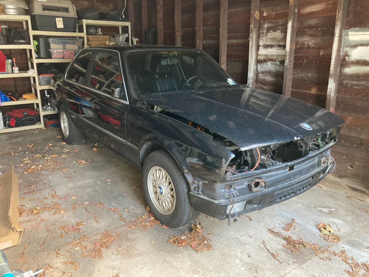 Bmw-325is-1990-black-2