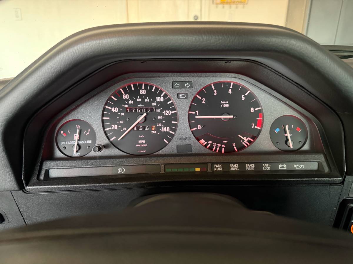 Bmw-325is-1990-white-1