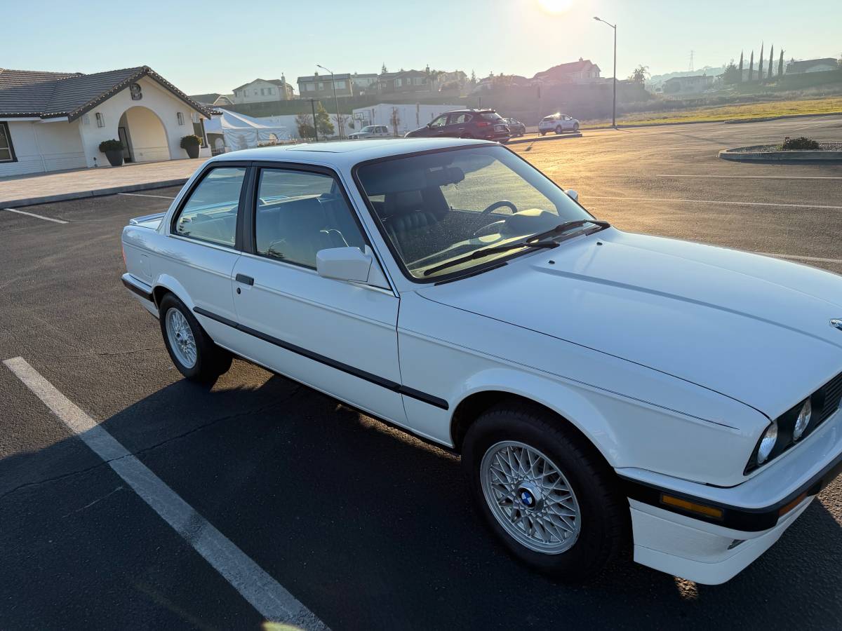 Bmw-325is-1990-white-20