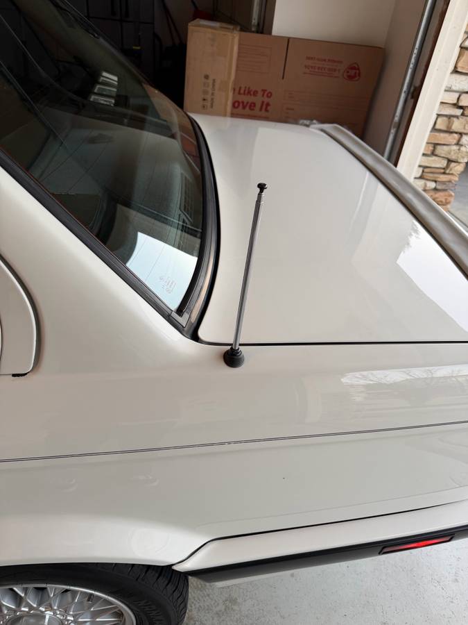 Bmw-325is-1990-white-23