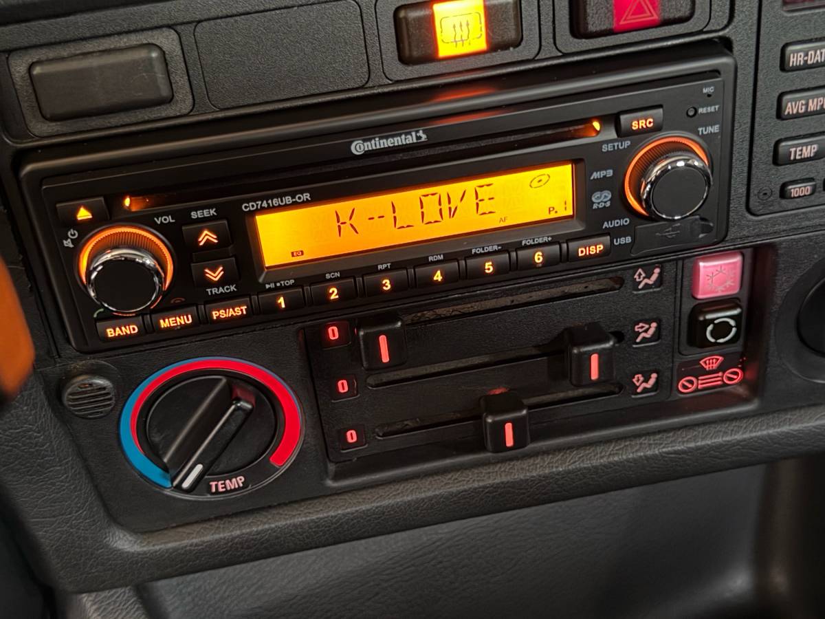 Bmw-325is-1990-white-4