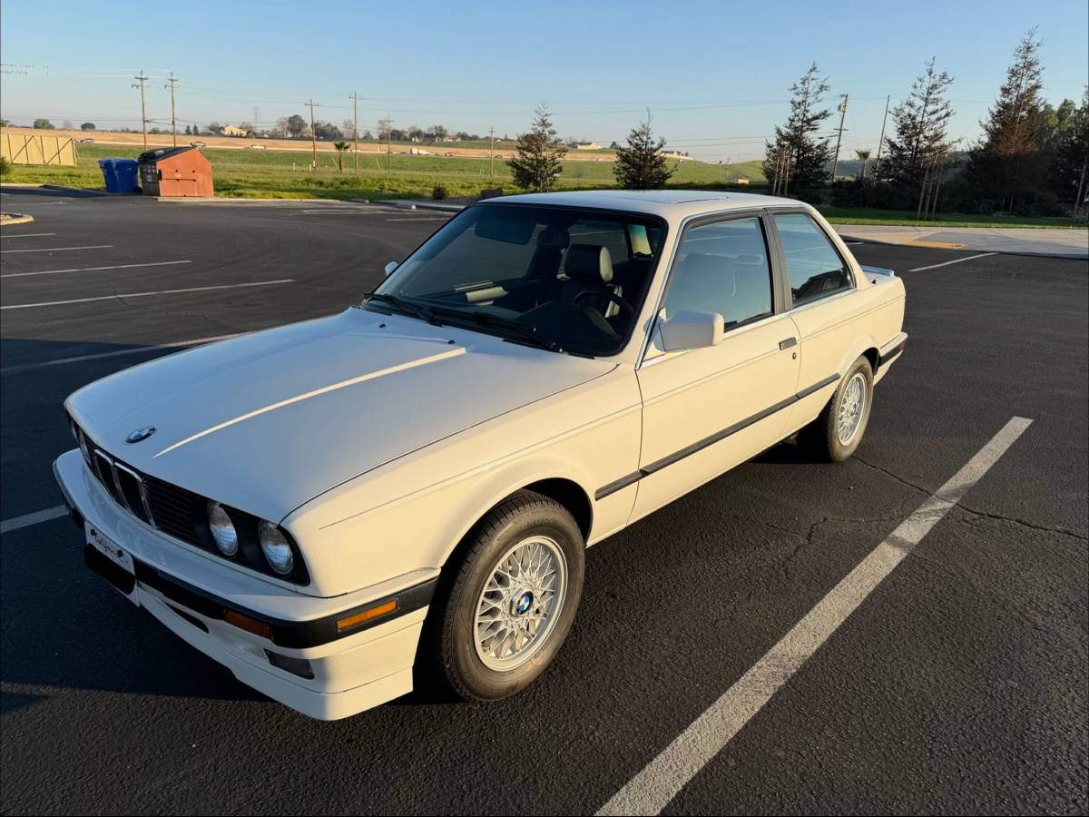 Bmw-325is-1990-white-5