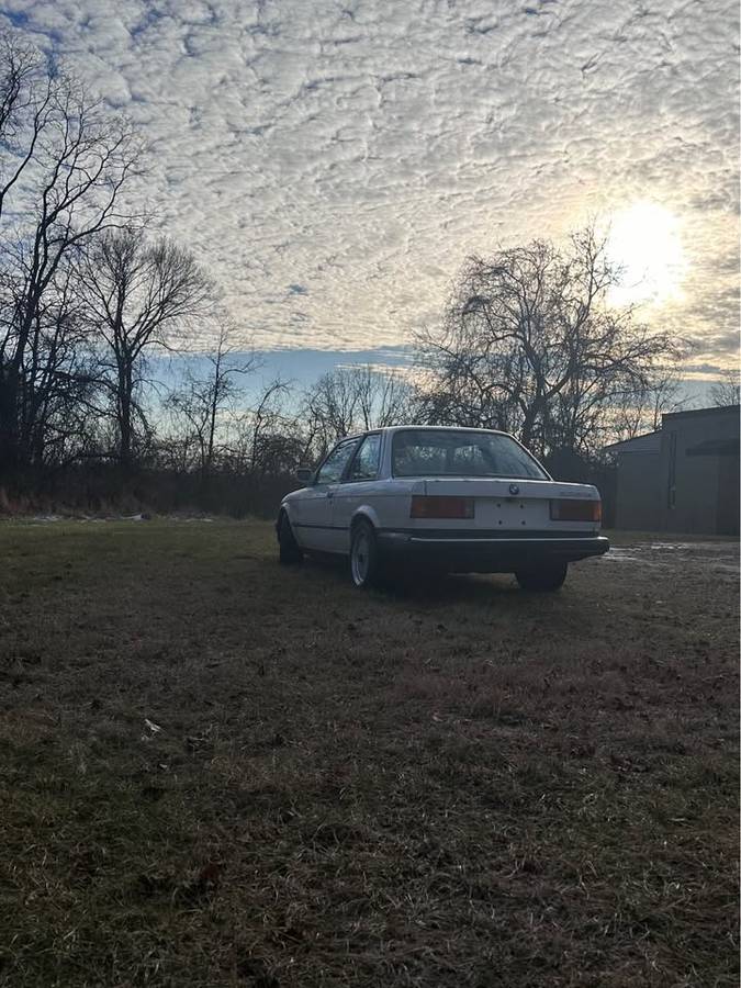 Bmw-325is-a-2-1987-white
