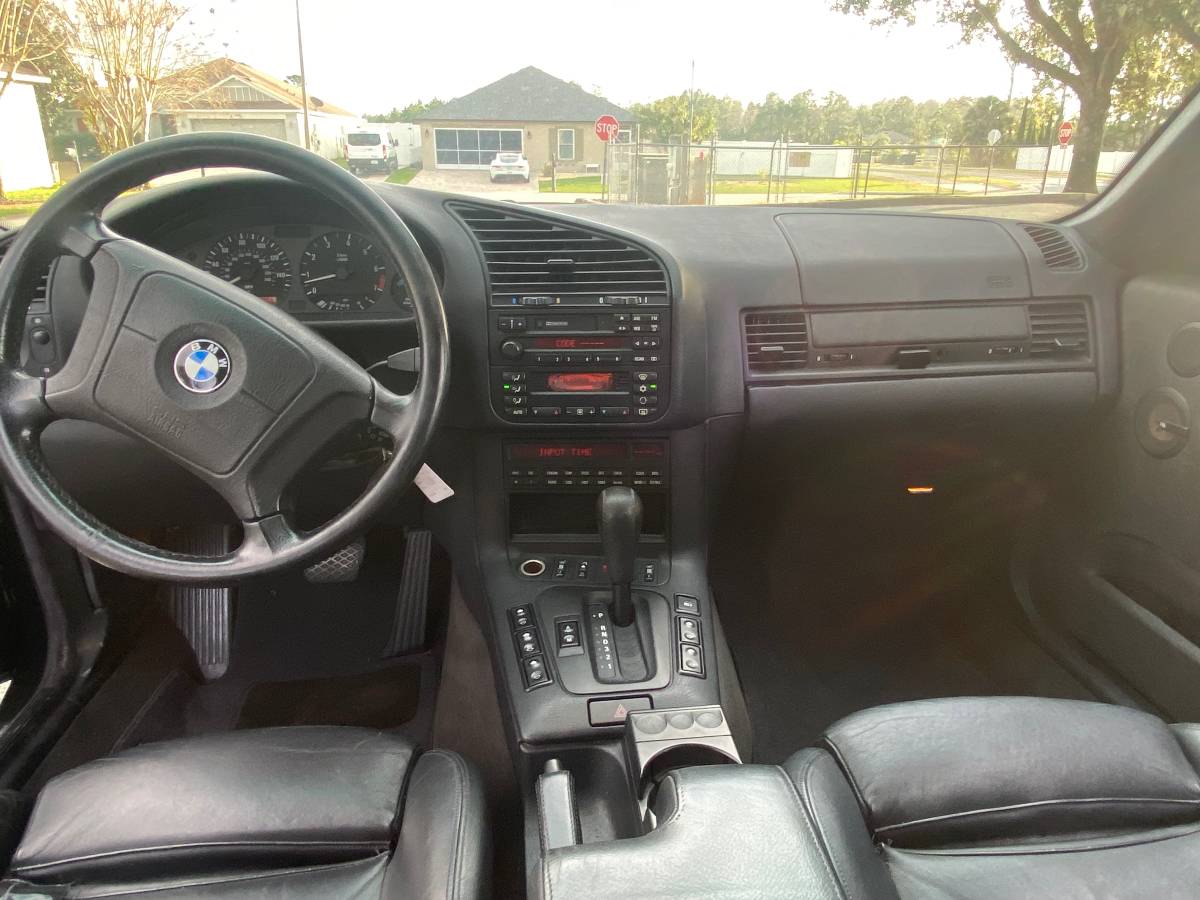 Bmw-328i-1994-black-12