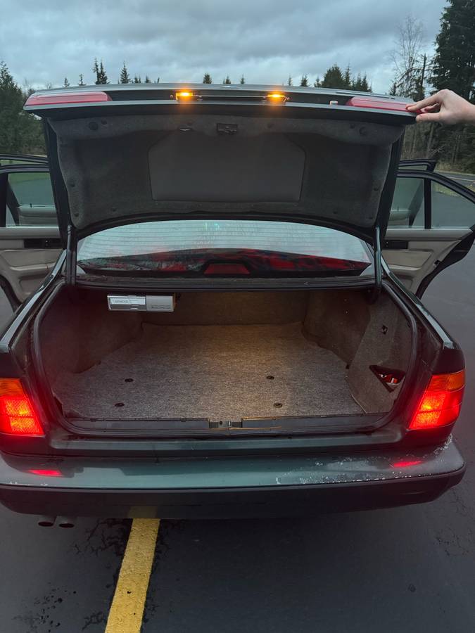 Bmw-525i-1992-green-12