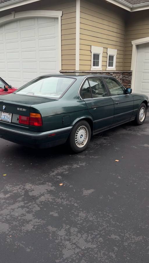 Bmw-525i-1992-green-16