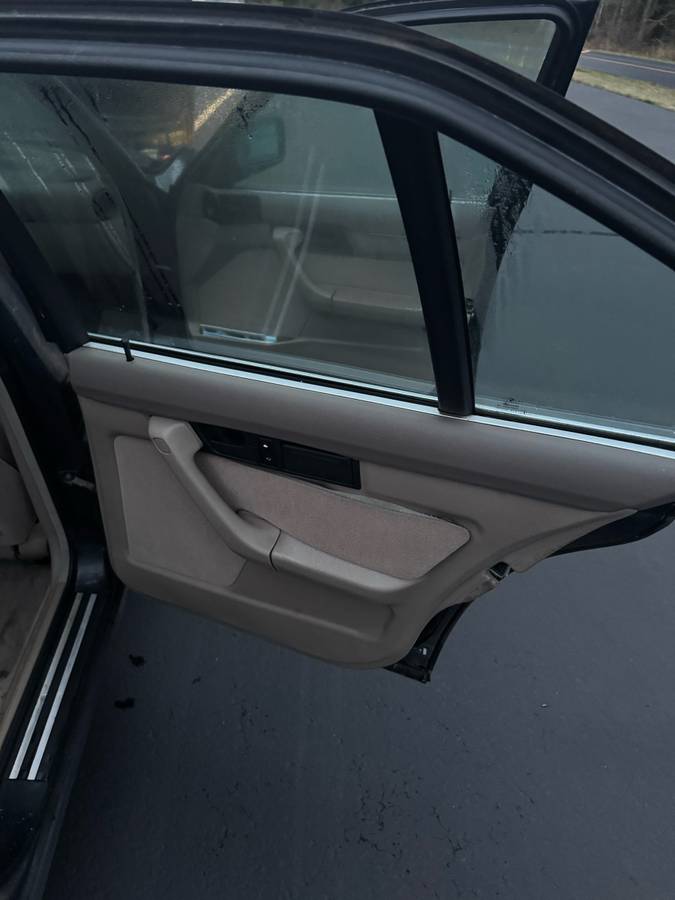 Bmw-525i-1992-green-19