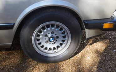 Bmw-528e-1986-silver-15