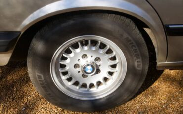 Bmw-528e-1986-silver-16