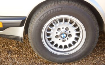 Bmw-528e-1986-silver-19