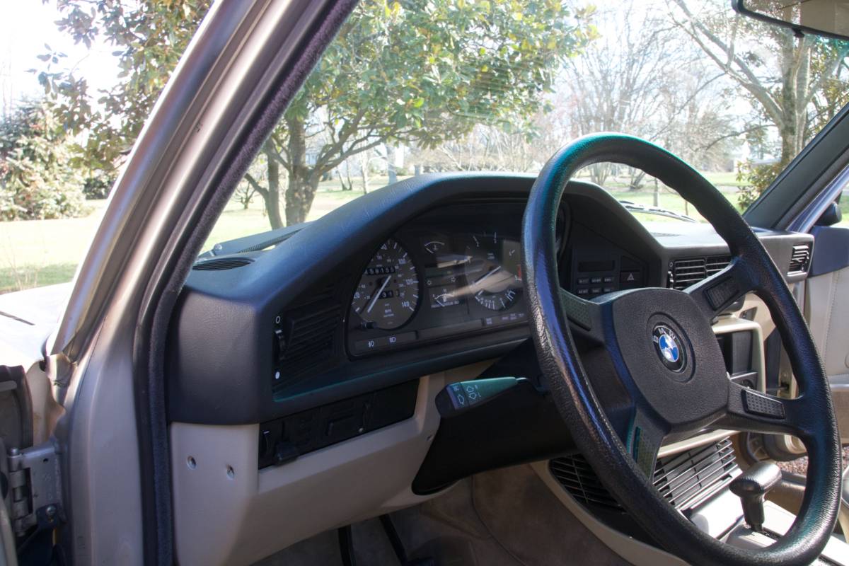 Bmw-528e-1986-silver-7