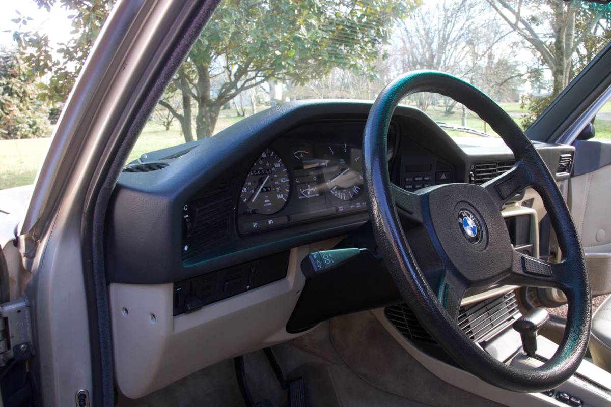 Bmw-528e-1986-silver-9