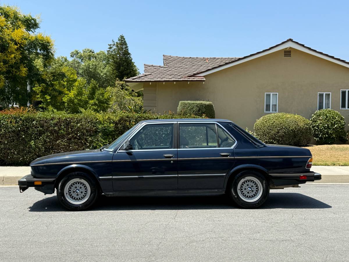 Bmw-528i-1982-4