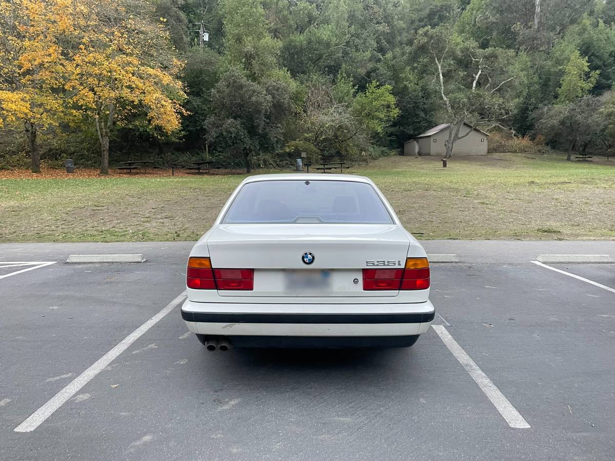 Bmw-535i-1990-white