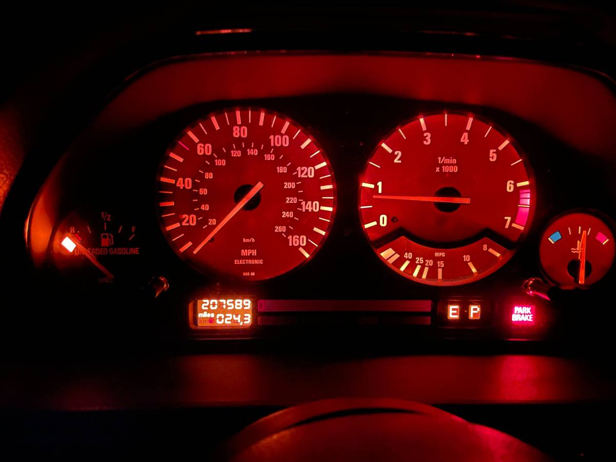 Bmw-535i-1990-white-2