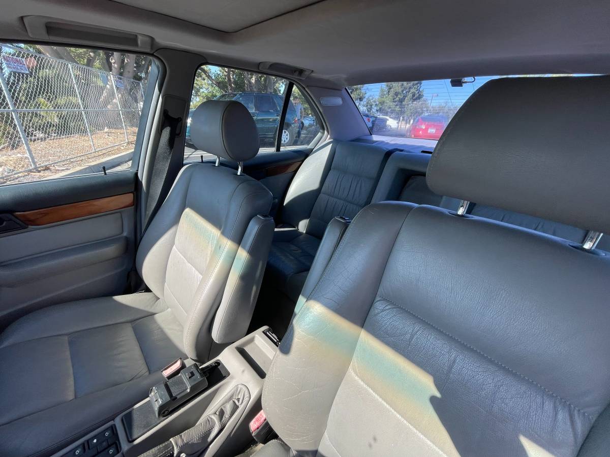 Bmw-535i-1990-white-3