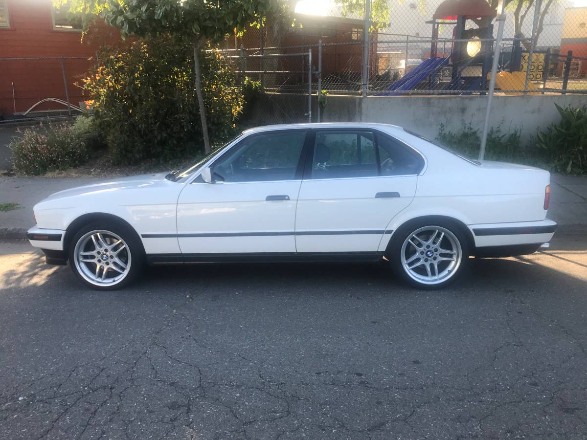 Bmw-540i-1994-white-4