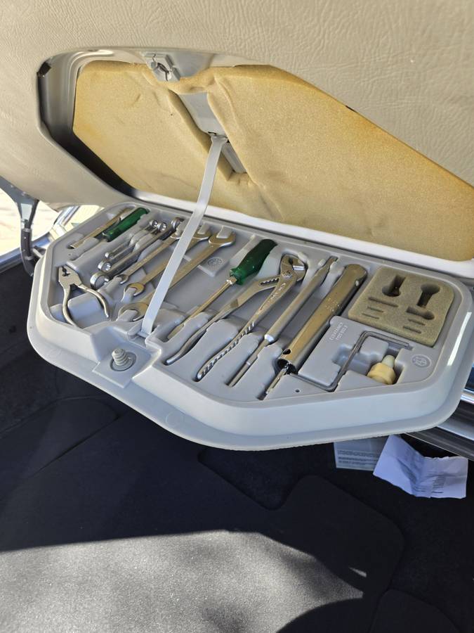 Bmw-735i-1985-grey-15