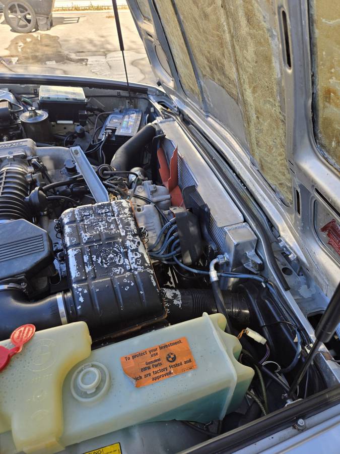 Bmw-735i-1985-grey-4