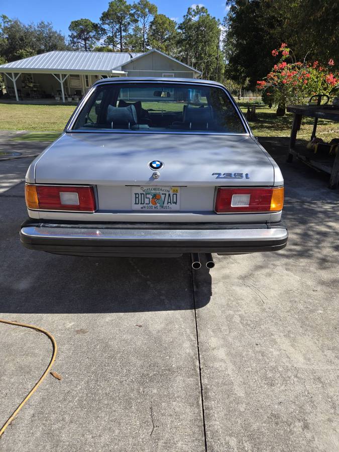 Bmw-735i-1985-grey-8