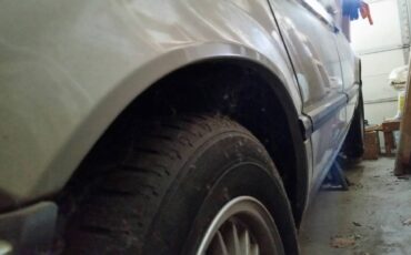 Bmw-735i-1990-brown-13