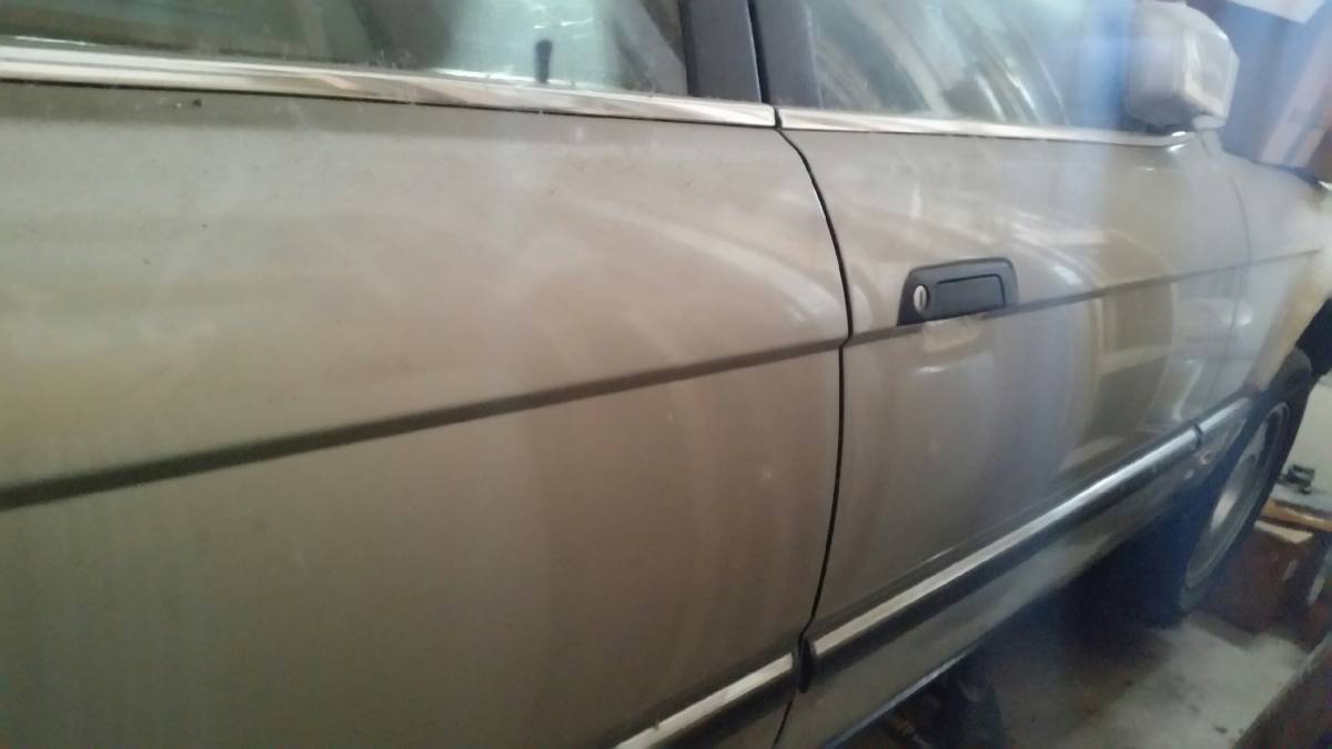 Bmw-735i-1990-brown-14