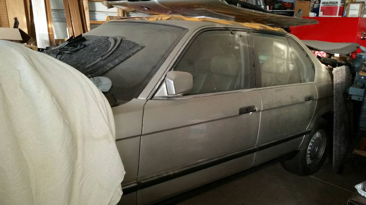 Bmw-735i-1990-brown-2