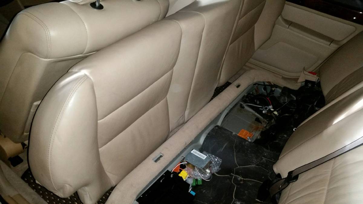 Bmw-735i-1990-brown-6