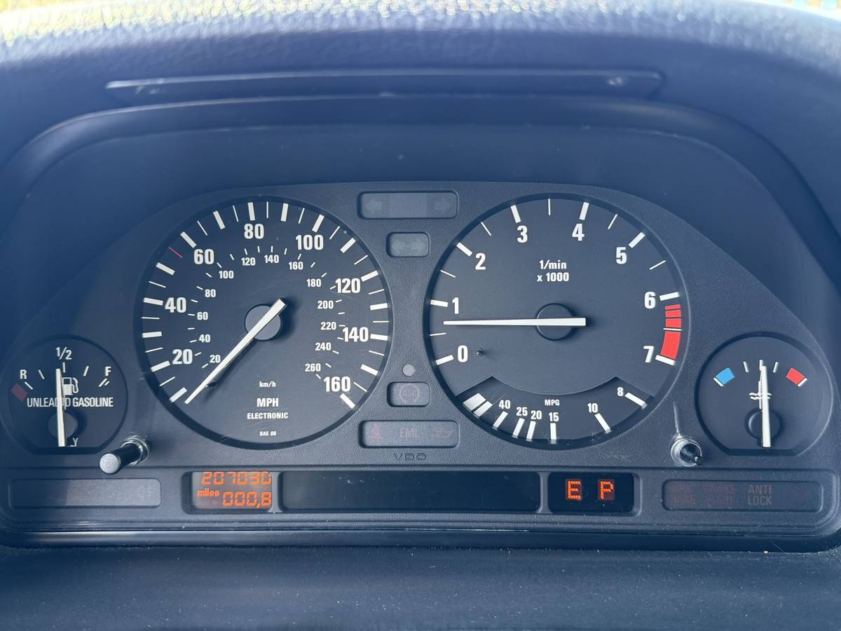 Bmw-735i-1991-silver-11