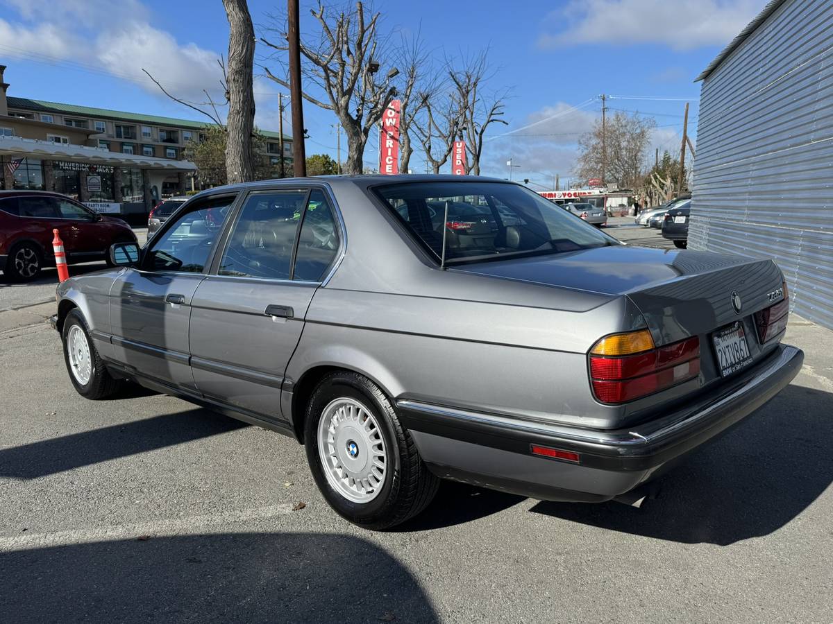 Bmw-735i-1991-silver-6