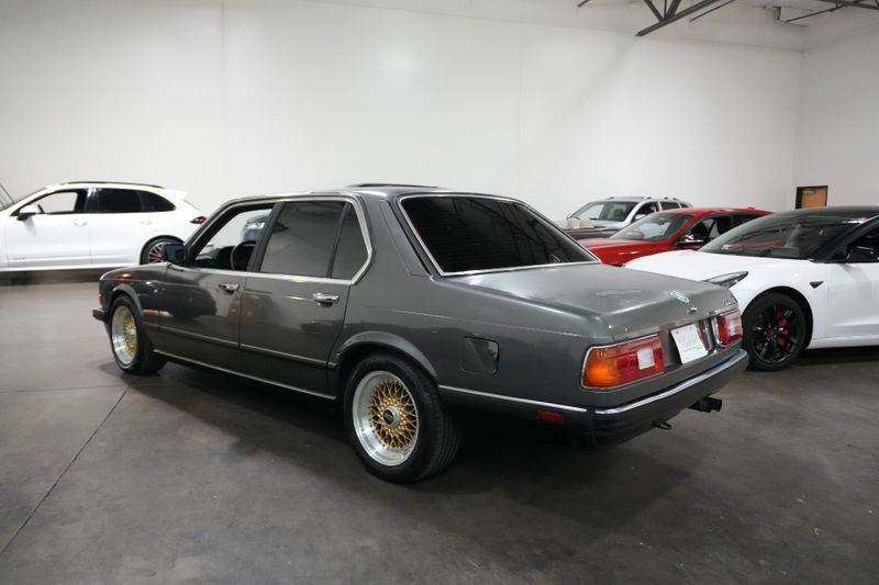 Bmw-745i-turbo-1985-grey-10