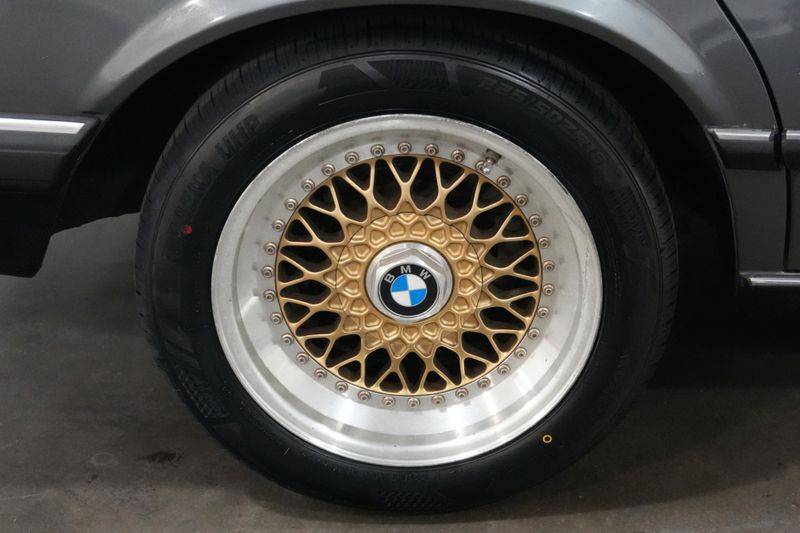 Bmw-745i-turbo-1985-grey-12