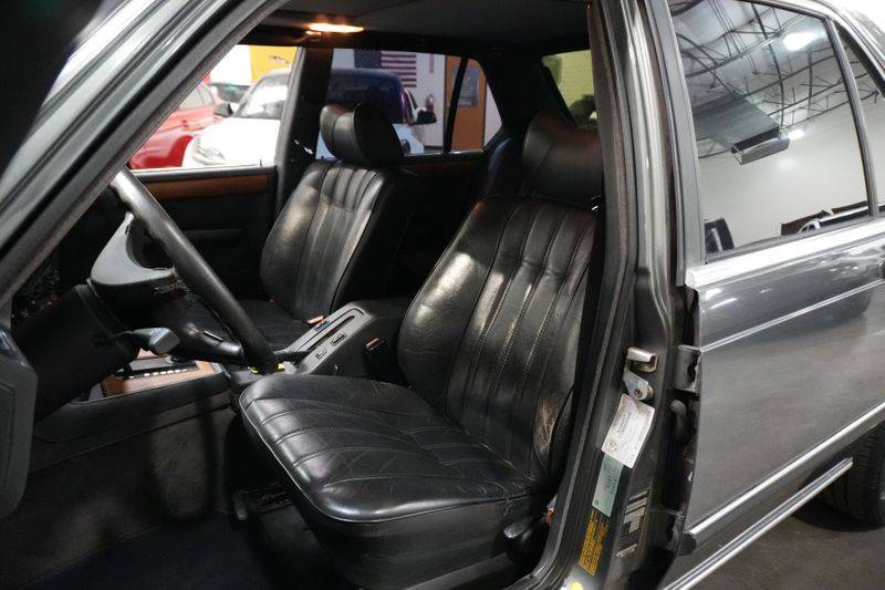 Bmw-745i-turbo-1985-grey-15