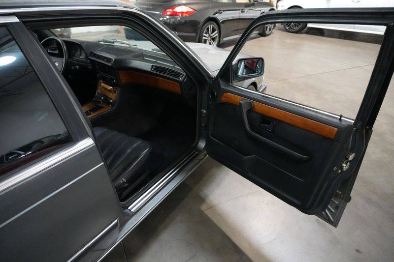 Bmw-745i-turbo-1985-grey-19