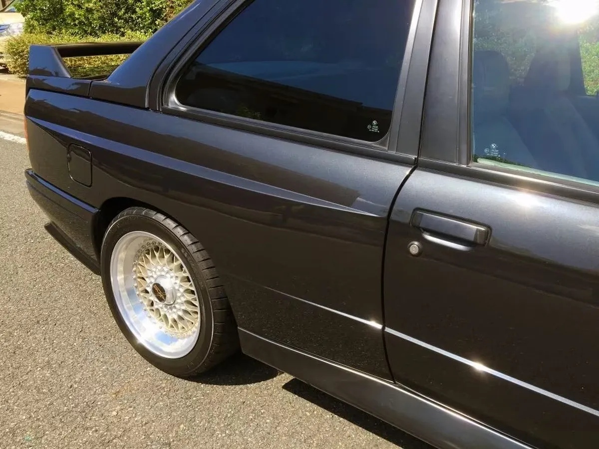 Bmw-M3-1988-Black-Cream-10