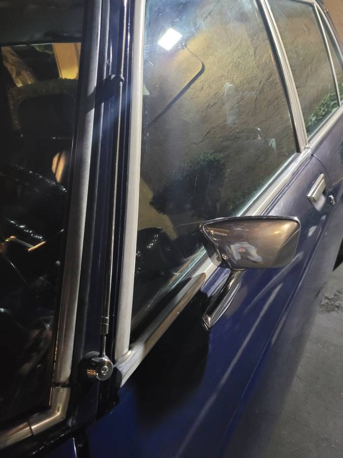 Bmw-bavaria-1972-blue-16