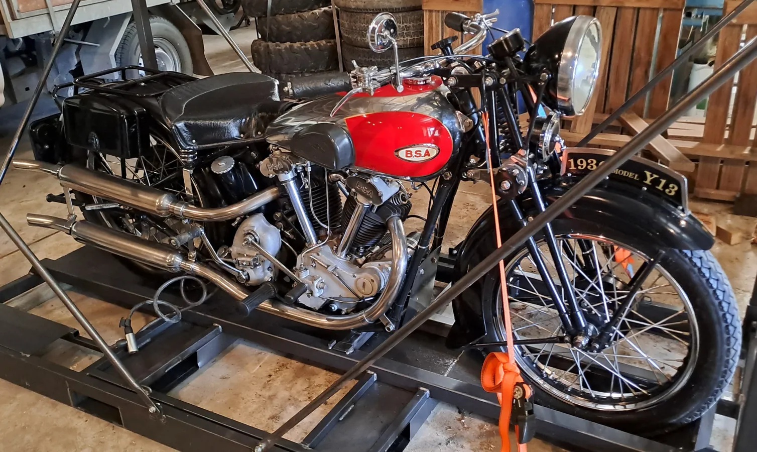 Bsa-All-models-1936-Red-Black-1